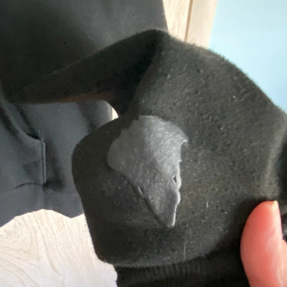 CROOKS & CASTLES Black Logo Hoodie Kangaroo Pocket Sweatshirt Sz Small - Picture 3 of 10